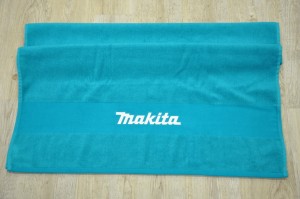 Solid Color Towel with Border and Embroidery